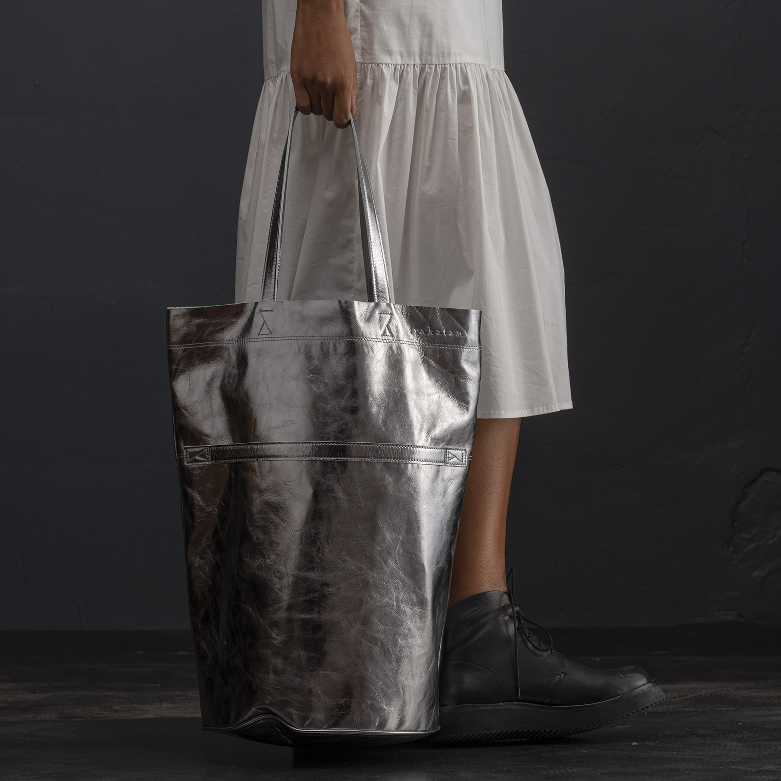 Bucket bag double handled